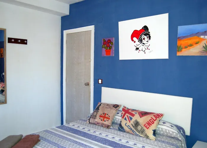 Habitacion Individual Luna & Tambor Room